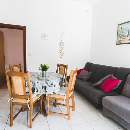 Apartmani Males Rogoznica  Eksteriør bilde