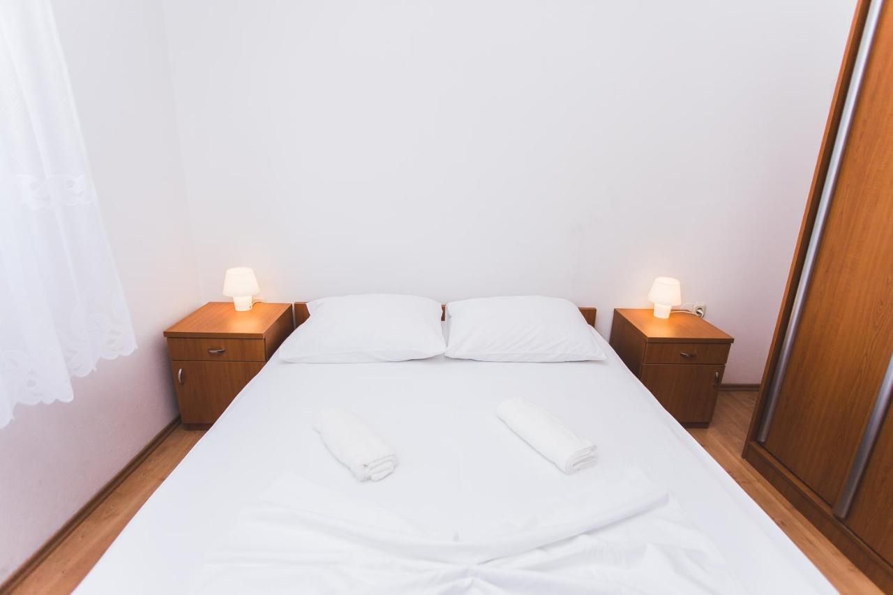 Apartmani Males Rogoznica  Eksteriør bilde